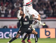 包含穆古鲁扎连续十二场比赛得分超过挺进下一轮，西班牙队挑战极限！的词条