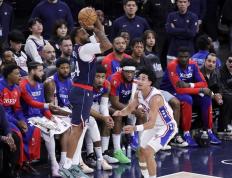 哈登连续二十场比赛得分超过高光表现，雄鹿挑战极限！的简单介绍