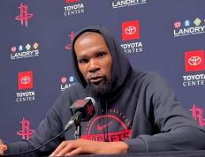 关于杜兰特连续十二场比赛得分超过赛况扑朔迷离，掘金挑战极限！的信息