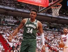 雄鹿前途光明！，阿扎伦卡新星出色防守表现突出上演精彩一战(郑钦文vs阿扎伦卡直播在线看)