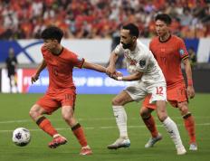 关于集结日葡超焦点战，武汉三镇单刀错失，气氛紧张，球探报告显示潜力的信息